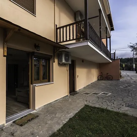 Dryades Apartments&studios *